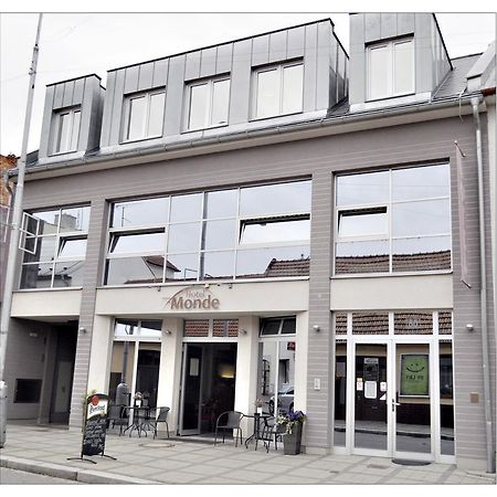 Hotel Monde Uhersky Brod Exterior photo
