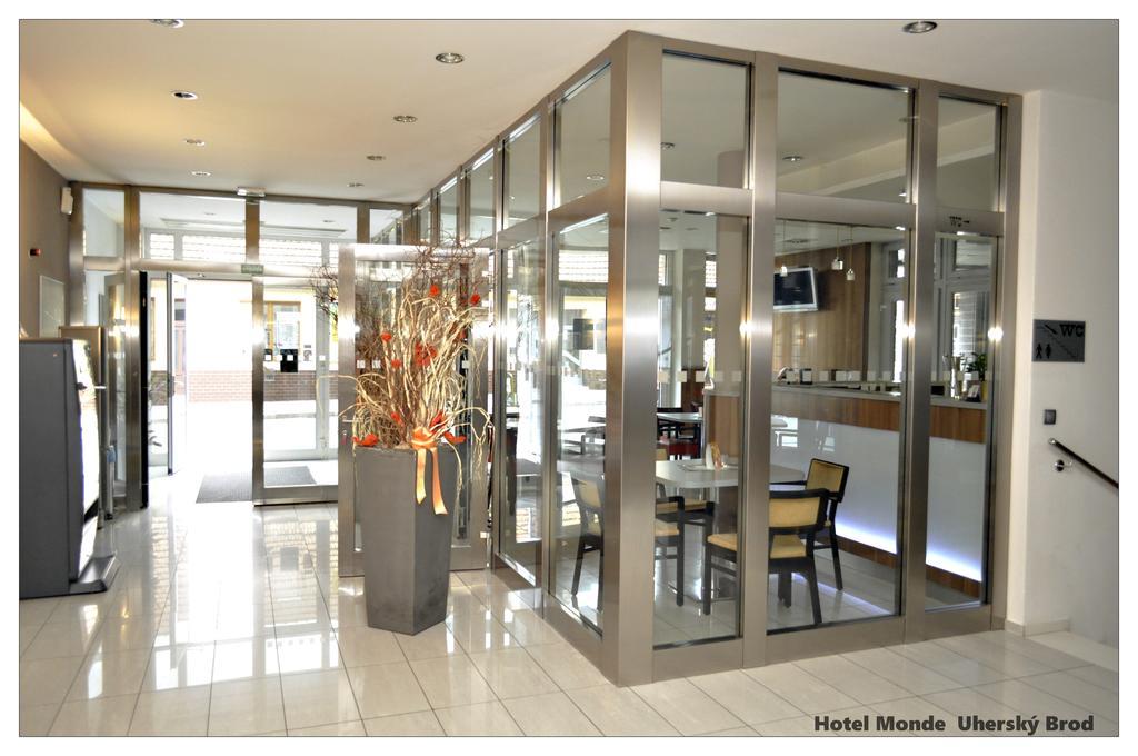 Hotel Monde Uhersky Brod Exterior photo
